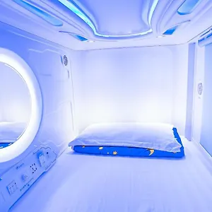 Spacepod@lavender Hostal